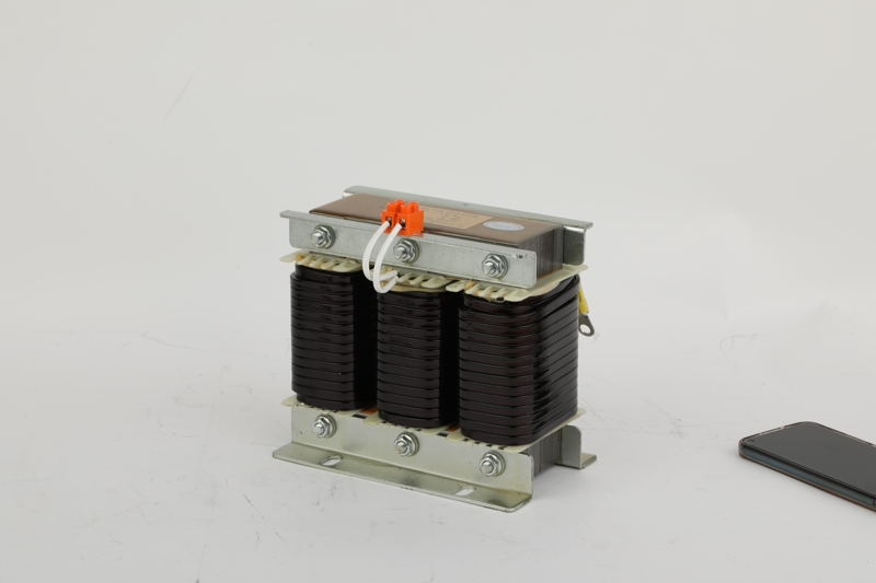 Como selecionar corretamente o contator de CA para combinar com o capacitor？