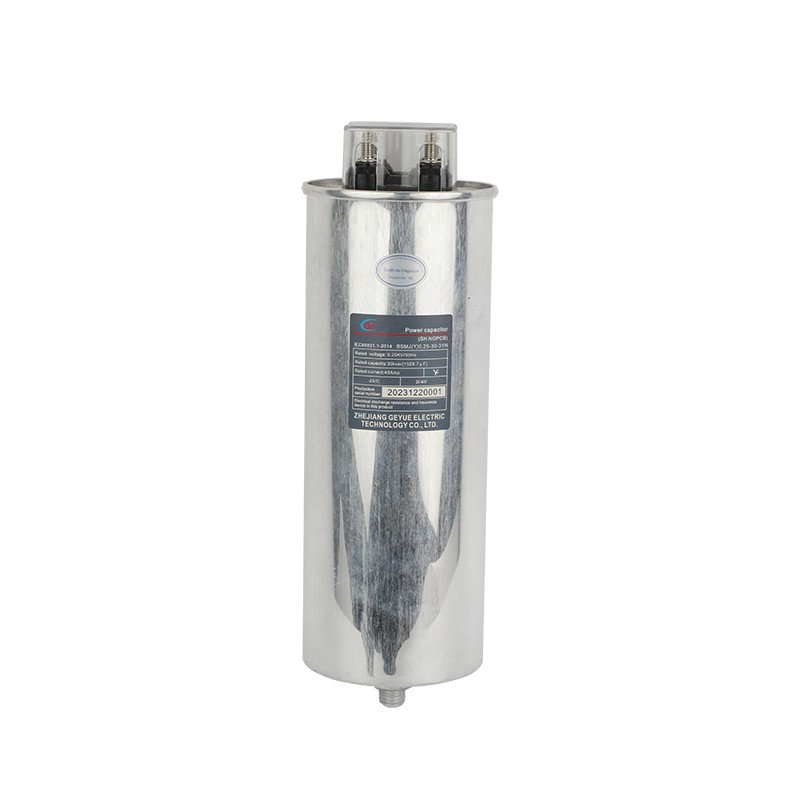 Um capacitor de potência pode reduzir as perdas de eletricidade em uma fábrica?
